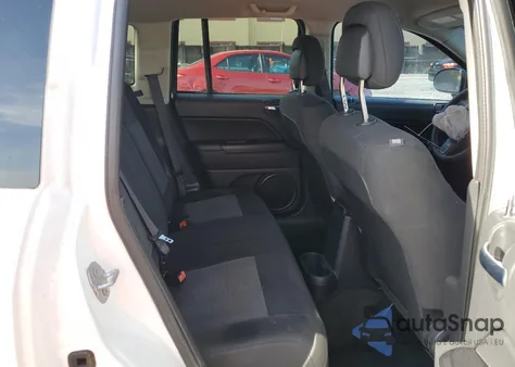 2016 Jeep Compass Sport z USA, uszkodzony, nr VIN 1C4NJCBA7GD763081